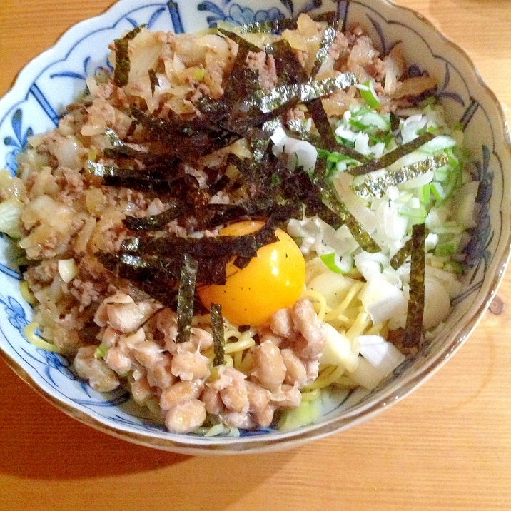 焼きそばで作る★具沢山混ぜ麺